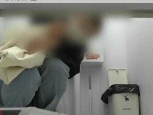 正面偷拍女厕 36 个美女嘘嘘：全新视角，独特体验